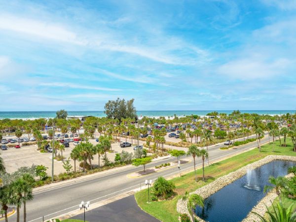Siesta Key Beach Condo 2 Bedrooms Communal Pool and Tennis