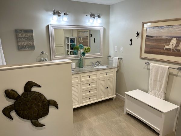 Walk to Beach  Siesta Key Vacation Condo Sleeps Four Guests