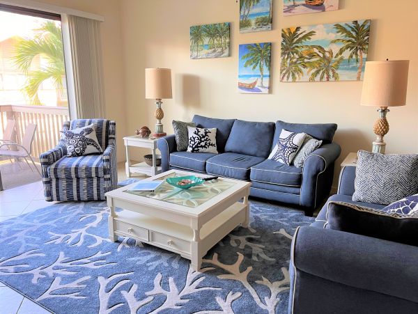 Bi-Level Layout Vacation Condo Short Walk to Beach