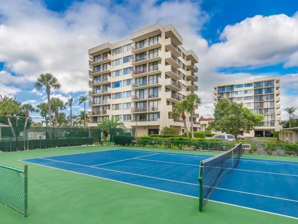 Siesta Key Vacation Value Priced Accommodation.
