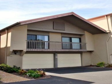 Two Bedroom Siesta Key Condo Sleeps 6 Short Walk to Beach