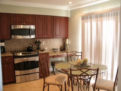 Kitchen with Table & Chairs