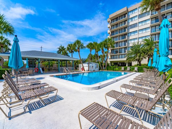 Siesta Key Vacation Rental Near the Beach  Lake View Condo with Pool and Tennis