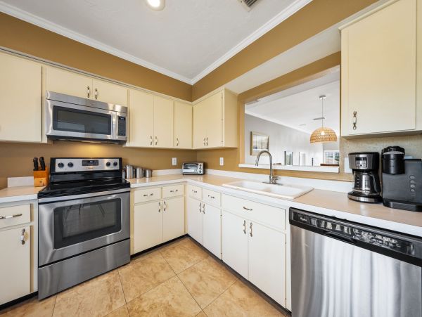 Siesta Key Vacation Rental Near the Beach  Lake View Condo with Pool and Tennis