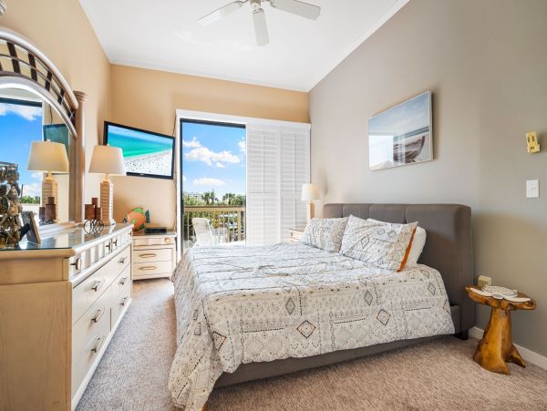 Siesta Key Vacation Rental Near the Beach  Lake View Condo with Pool and Tennis