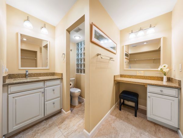 Siesta Key Vacation Rental Near the Beach  Lake View Condo with Pool and Tennis