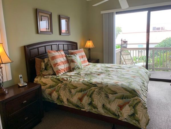 Short Walk to the Beach Exceptional Town Home Tennis Pool