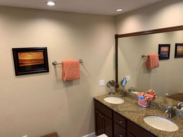 Short Walk to the Beach Exceptional Town Home Tennis Pool