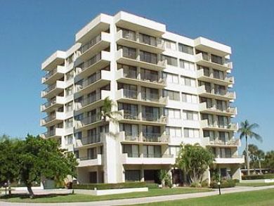 Siesta Key, Florida Condo for Rent with Short Walk to Beach