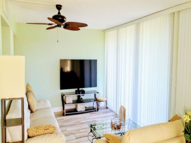 Siesta Key  One Bedroom Rental Across Street From Beach