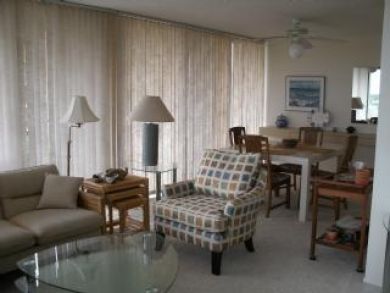 Living & Dining Area