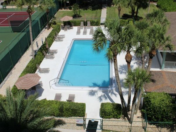 Comfy Siesta Key Vacation Rental with 2 Bedrooms and Baths