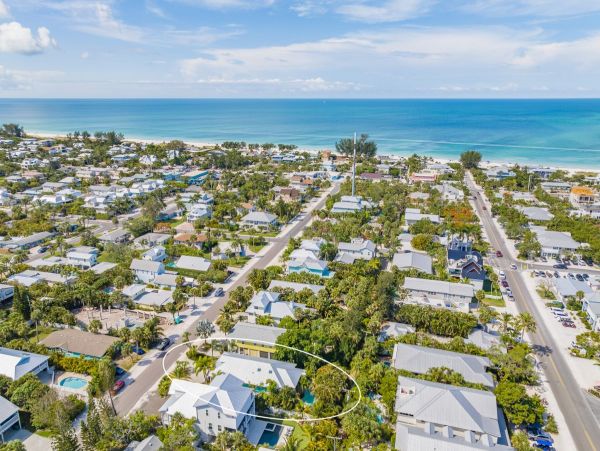 Anna Maria Luxury 4 Bedroom Vacation Rental Sleeps 8