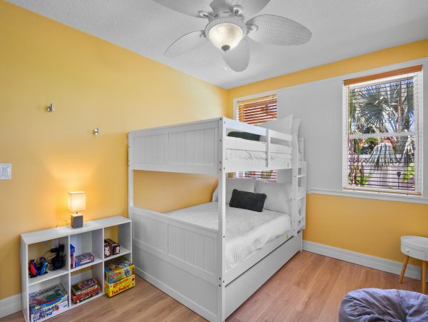 Anna Maria Rental - 3-Bedroom Holmes Beach Coastal Retreat