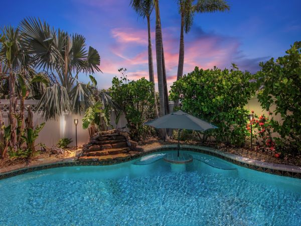 Anna Maria Rental - 3-Bedroom Holmes Beach Coastal Retreat