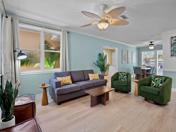 Anna Maria Rental - 3-Bedroom Holmes Beach Coastal Retreat