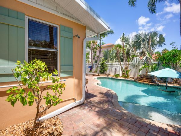Anna Maria Rental - 3-Bedroom Holmes Beach Coastal Retreat