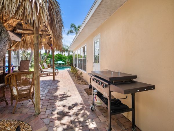 Anna Maria Rental - 3-Bedroom Holmes Beach Coastal Retreat
