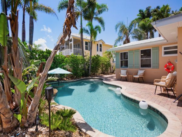 Anna Maria Rental - 3-Bedroom Holmes Beach Coastal Retreat
