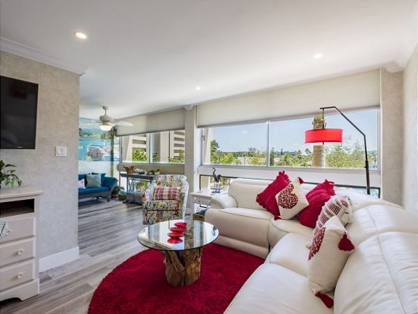 Siesta Key One Bedroom Rental Beach to Bay Community