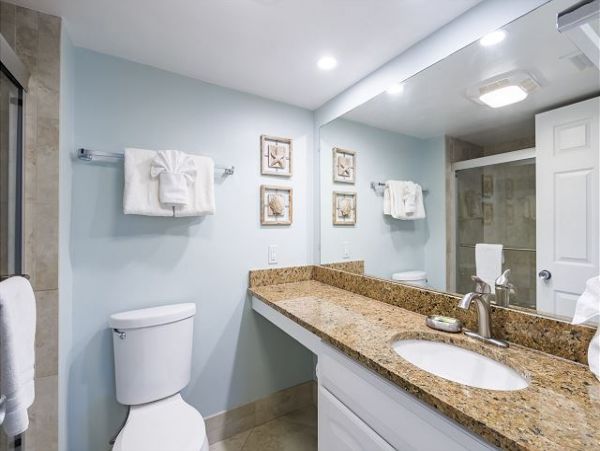 Luxury Beachfront Getaway One bedroom Siesta Key Condo