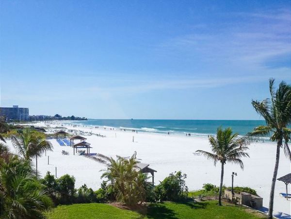 Siesta Key Vacation Condo One Bedroom on Beach