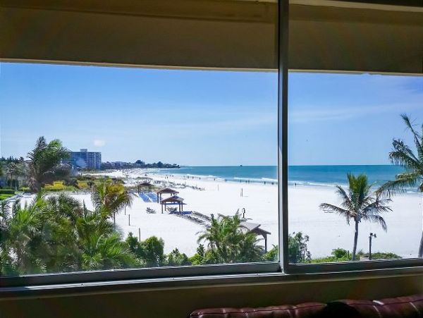 Siesta Key Vacation Condo One Bedroom on Beach