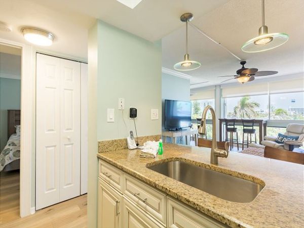 Siesta Key Vacation Condo One Bedroom on Beach