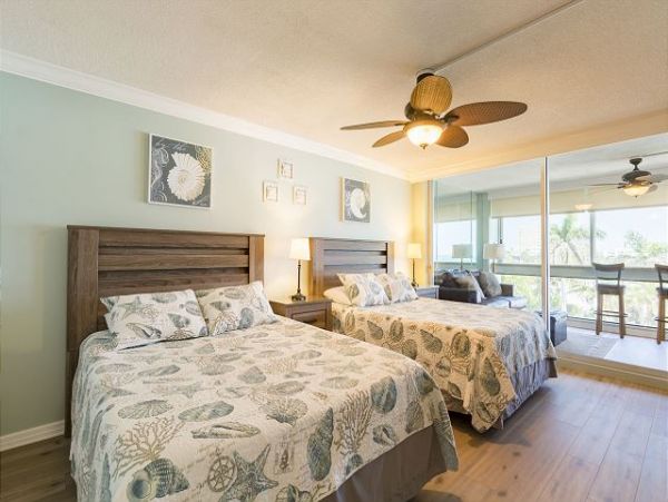 Siesta Key Vacation Condo One Bedroom on Beach