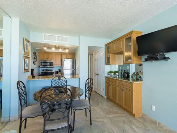 Partial Gulf Views One Bedroom Siesta Key Vacation Condo