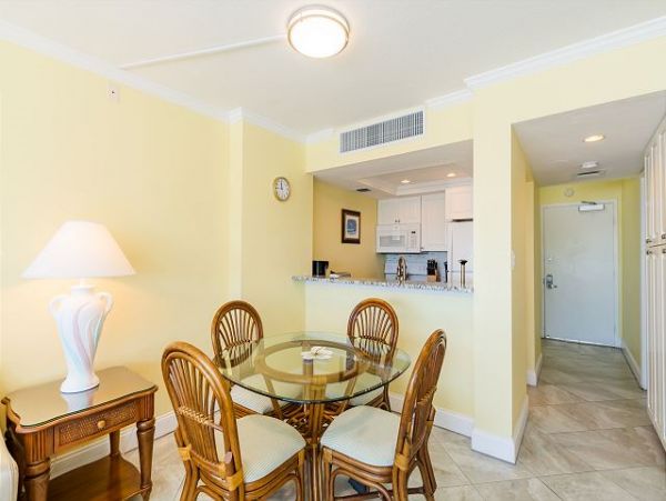 Siesta Key Beachfront Condo - Luxury Gulf View Vacation Rental on Crescent Beach