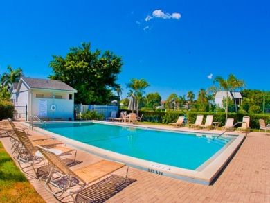 Sanibel rental condo - communal pool