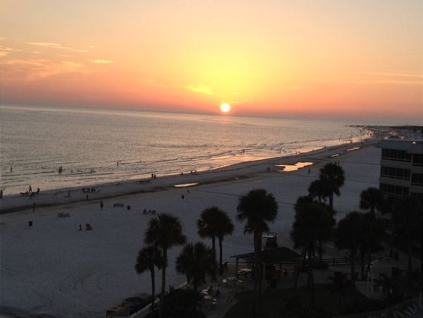 Partial Gulf Views Siesta Key One Bedroom Condo On Beach