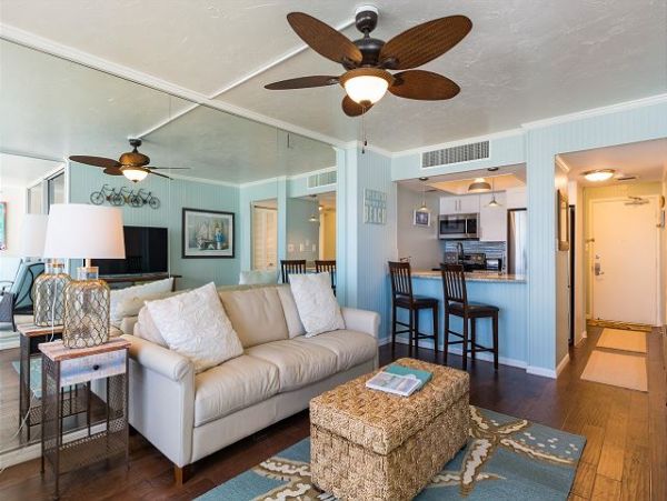 Partial Gulf Views Siesta Key One Bedroom Condo On Beach