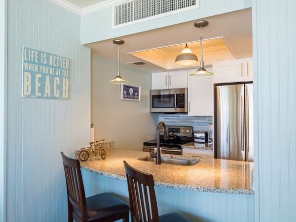 Partial Gulf Views Siesta Key One Bedroom Condo On Beach