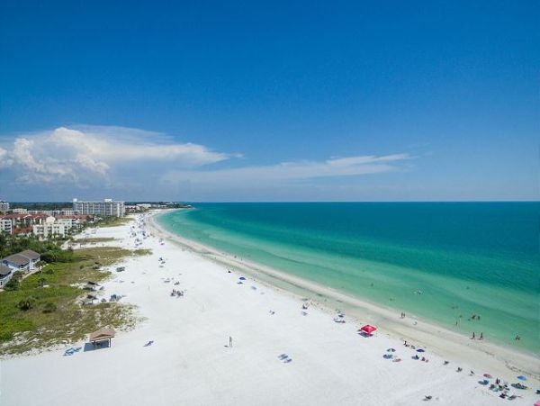 Partial Gulf Views Siesta Key One Bedroom Condo On Beach