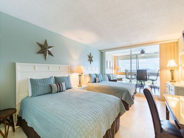 Siesta Key. One Bedroom Gulf View Vacation. Condo Sleeps 4