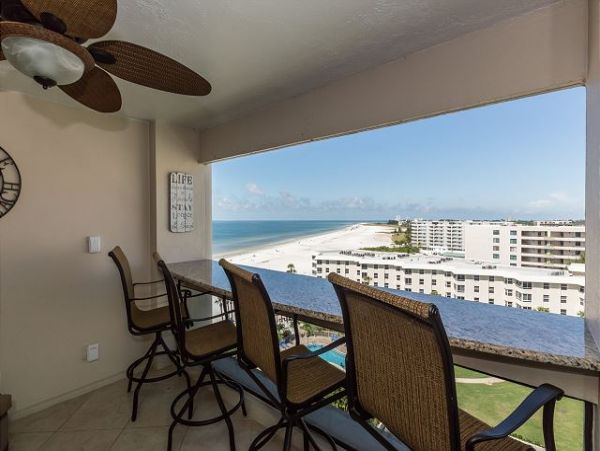 Siesta Key One Bedroom Vacation Condo Rental Sleeps Four