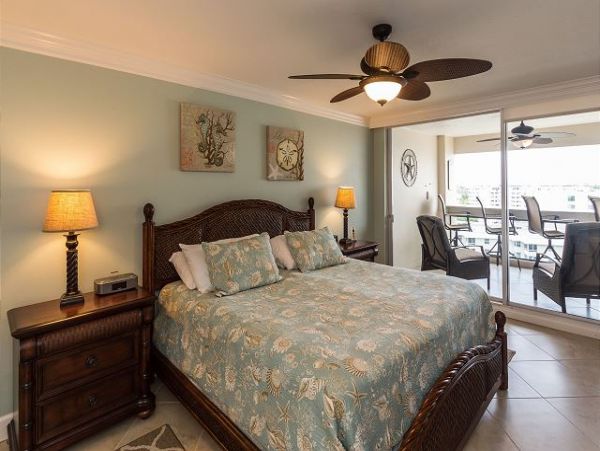 Siesta Key One Bedroom Vacation Condo Rental Sleeps Four