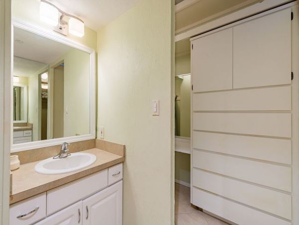 Charming Siesta Key Vacation Condo Rental Sleeps Four Guests