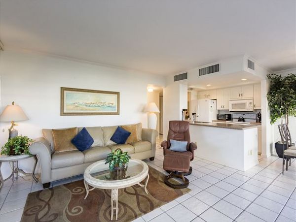 Beachfront Lovely Siesta Key Condo
