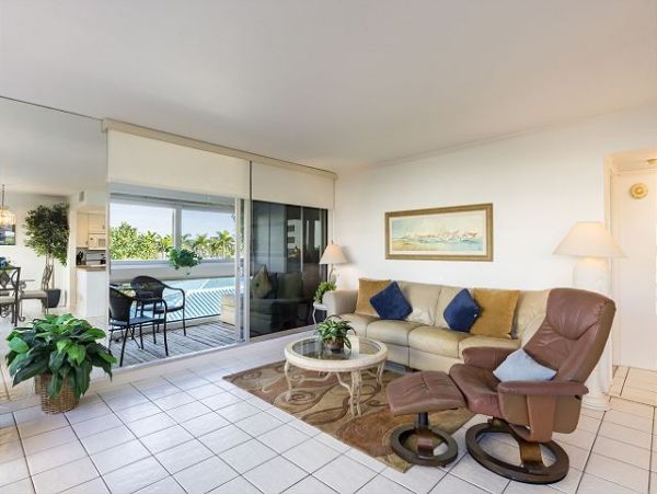 Beachfront Lovely Siesta Key Condo