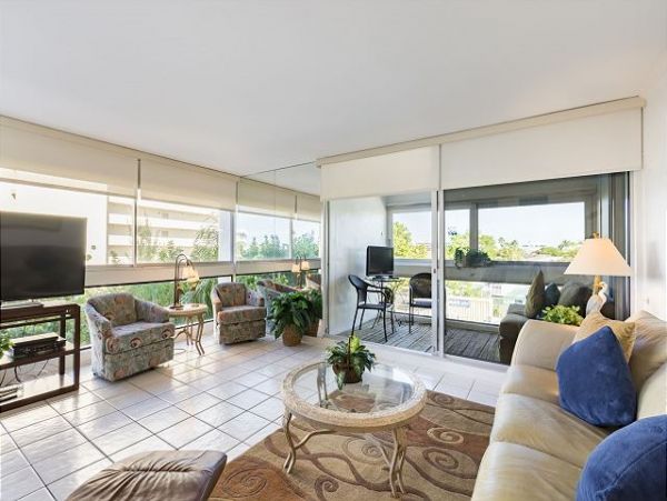 Beachfront Lovely Siesta Key Condo