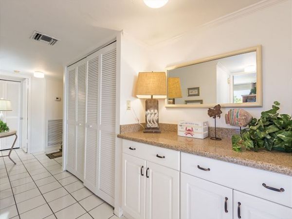 Beachfront Lovely Siesta Key Condo