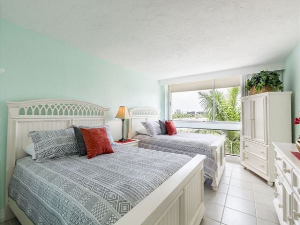 What a Great Siesta Key Rental - 2 Bedroom Beach Condo