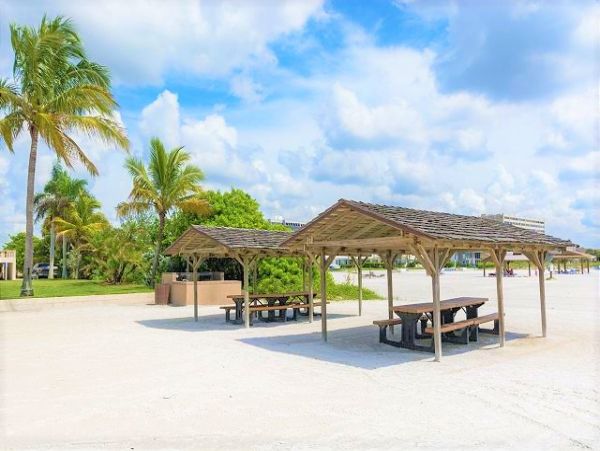 On Beach Siesta Key Vacation Condo Two Bedrooms Sleeps 6
