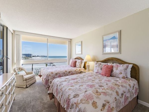 On Beach Siesta Key Vacation Condo Two Bedrooms Sleeps 6