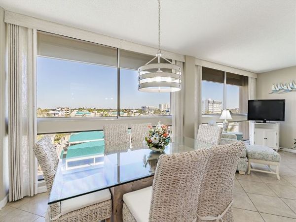 On Beach Siesta Key Vacation Condo Two Bedrooms Sleeps 6