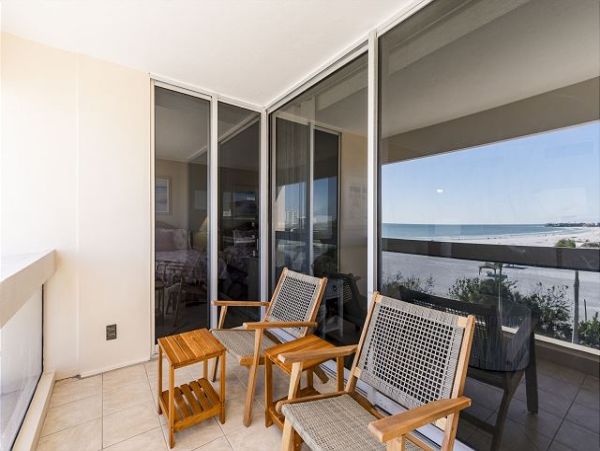 On Beach Siesta Key Vacation Condo Two Bedrooms Sleeps 6
