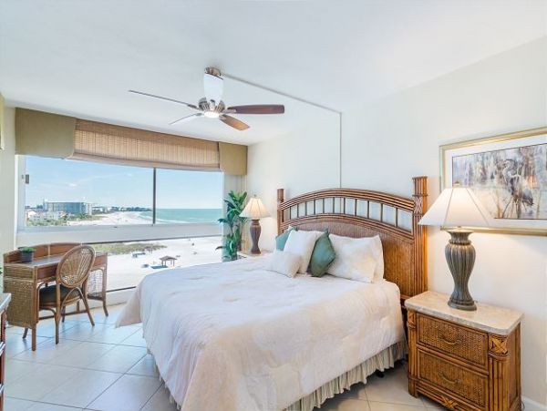 Two Bedroom Condo in Siesta Key on Beach Great Ocean Views